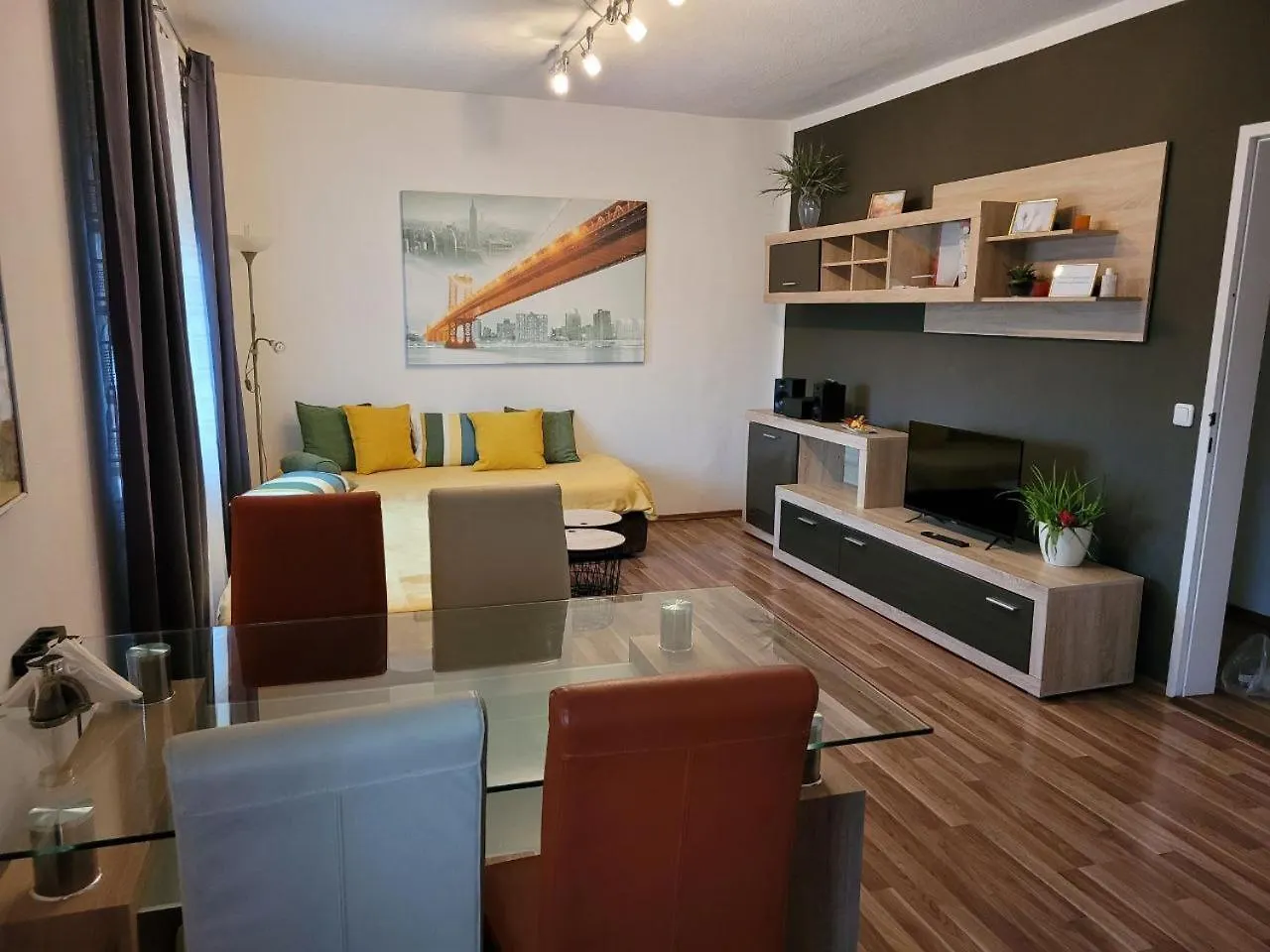 Zentral Gelegene, Sehr Ruhige Und Helle Wohnung Graz Autriche
